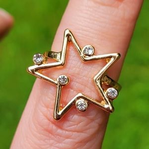 Twinkling Diamonds Gold Star Ring Size 6
